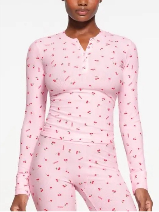 SKIMS Tops - SKIMS SOFT LOUNGE LONG SLEEVE HENLEY LIMITED EDITION: CHERRY BLOSSOM PRINT XS